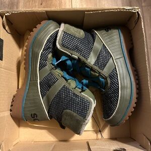W Sorel Tivoli II size 9 winter boots